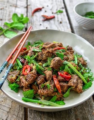  Geröstetes Schweinefleisch mit Sichuan Pfeffer: Eine schäumende Explosion des Geschmacks auf Ihrem Gaumen!